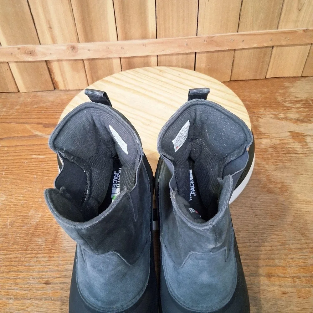 The North Face Chilkat IV Boots Mens 11 Gray Suede Pull On Snow Winter Insulated